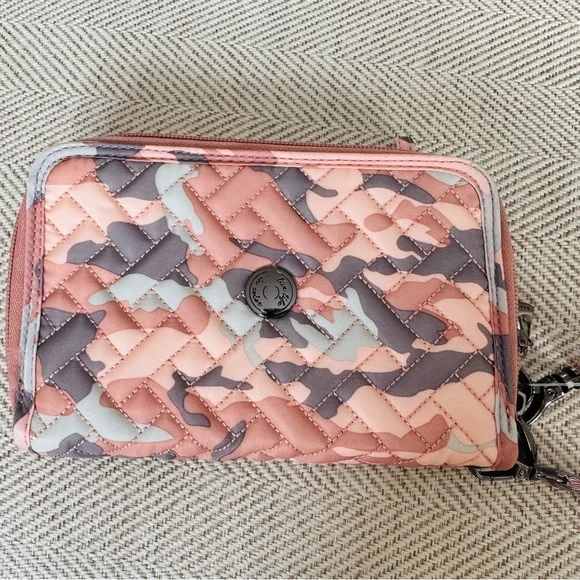 Lug Pink and Gray Camouflage Quilted Clutch - Picture 2 of 16